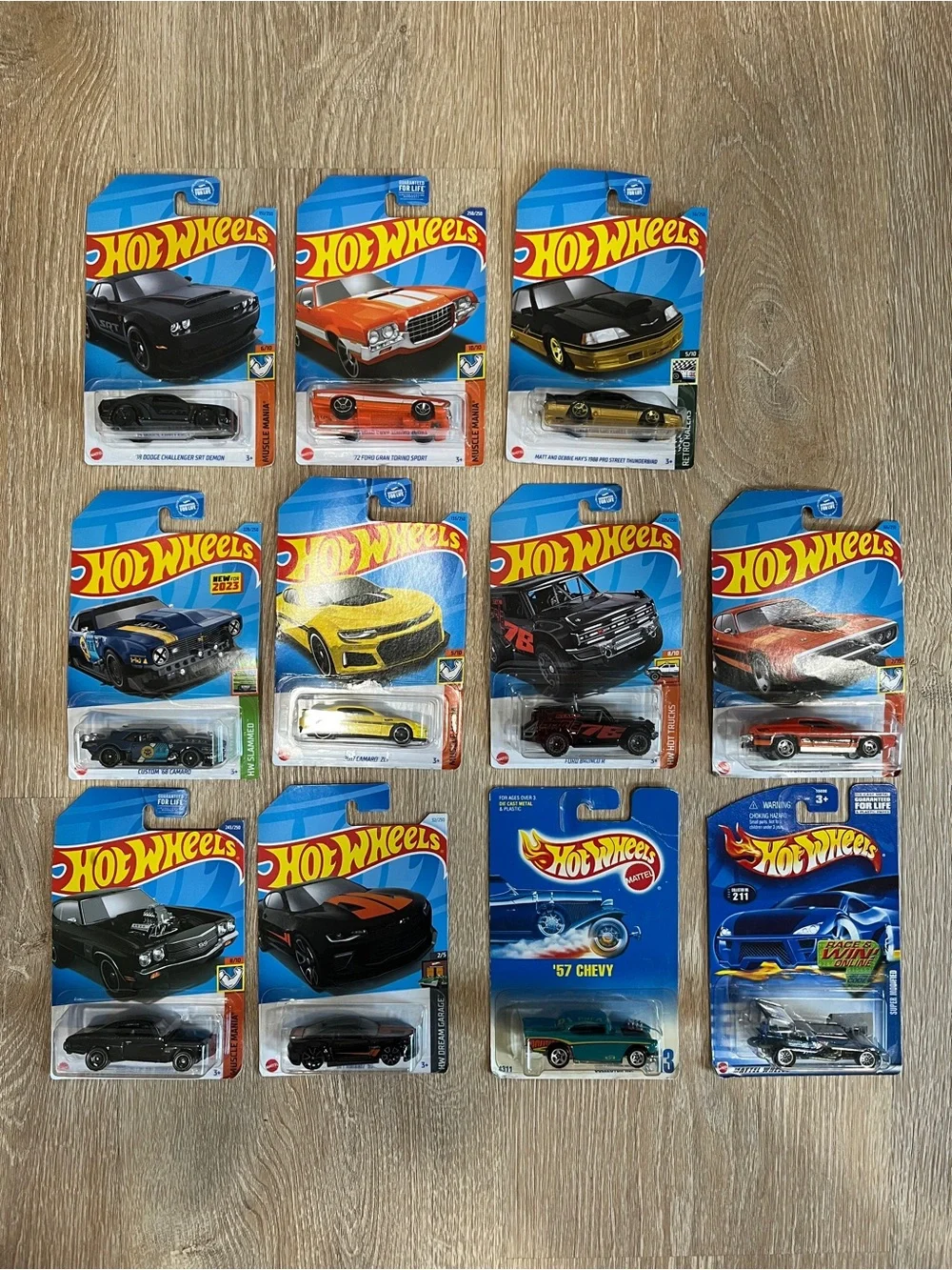 Hot Wheels/Matchbox Die-Cast Mainlines lot of 19